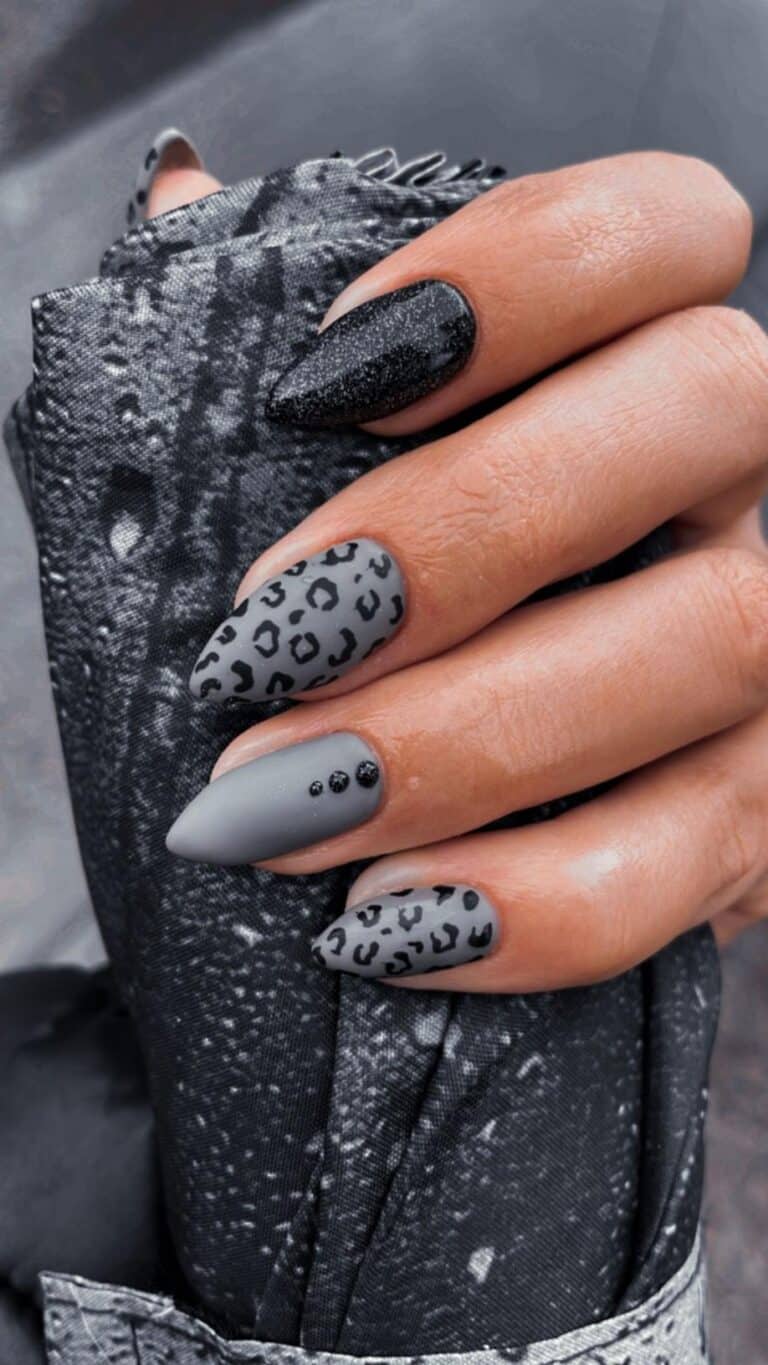 Black Nails
