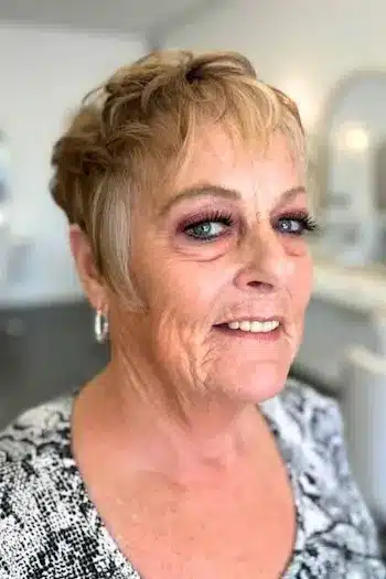 Wavy Pixie With Face-Framing Pieces