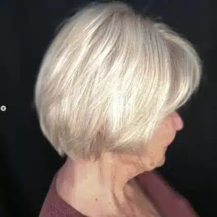 Short Hairstyles for Women Over 70 With Fine Hair - Champagne Blonde Layered Bob Hairstyle