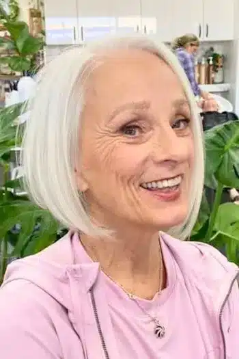 Short Hairstyles for Women Over 70 With Fine Hair - Face-Framing Bob For Fine Hair Hairstyle