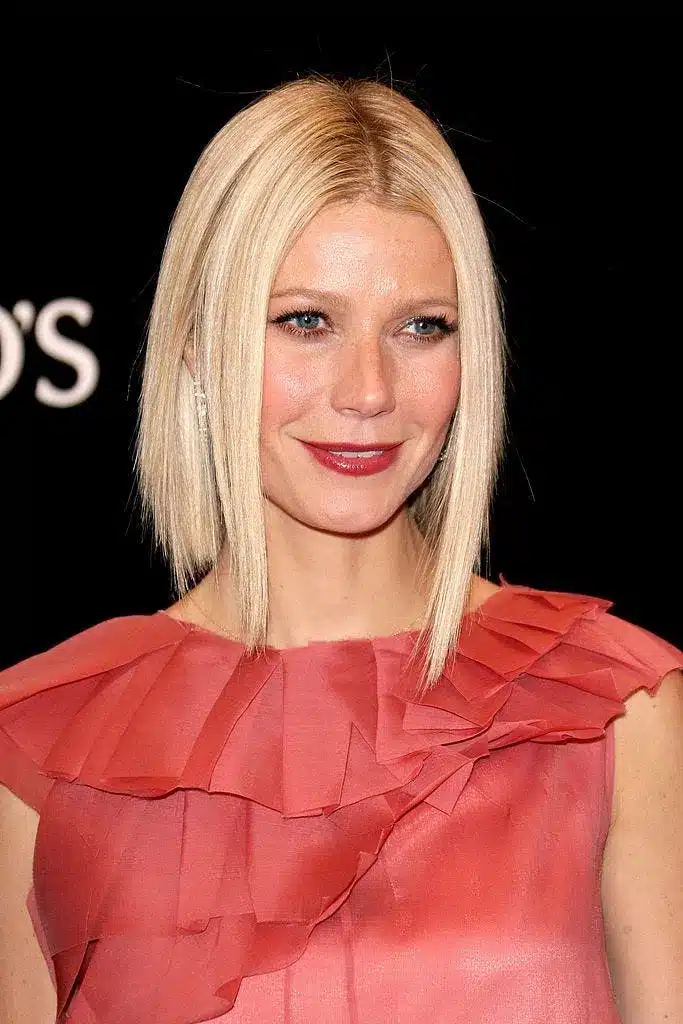 Gwyneth Paltrow with an asymmetrical lob haircut