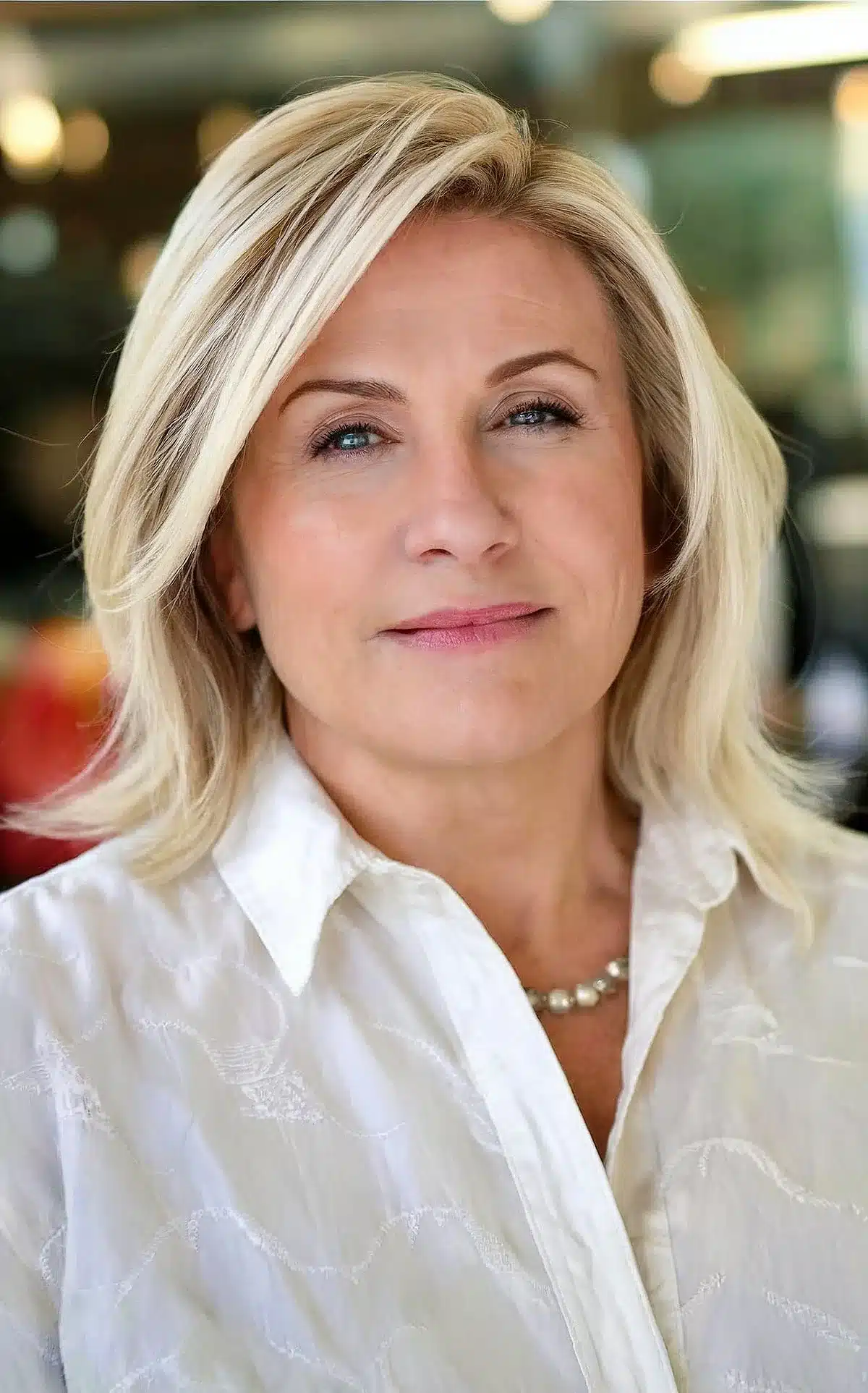 55 modern layered bob haircuts for women over 50 to take years off 21