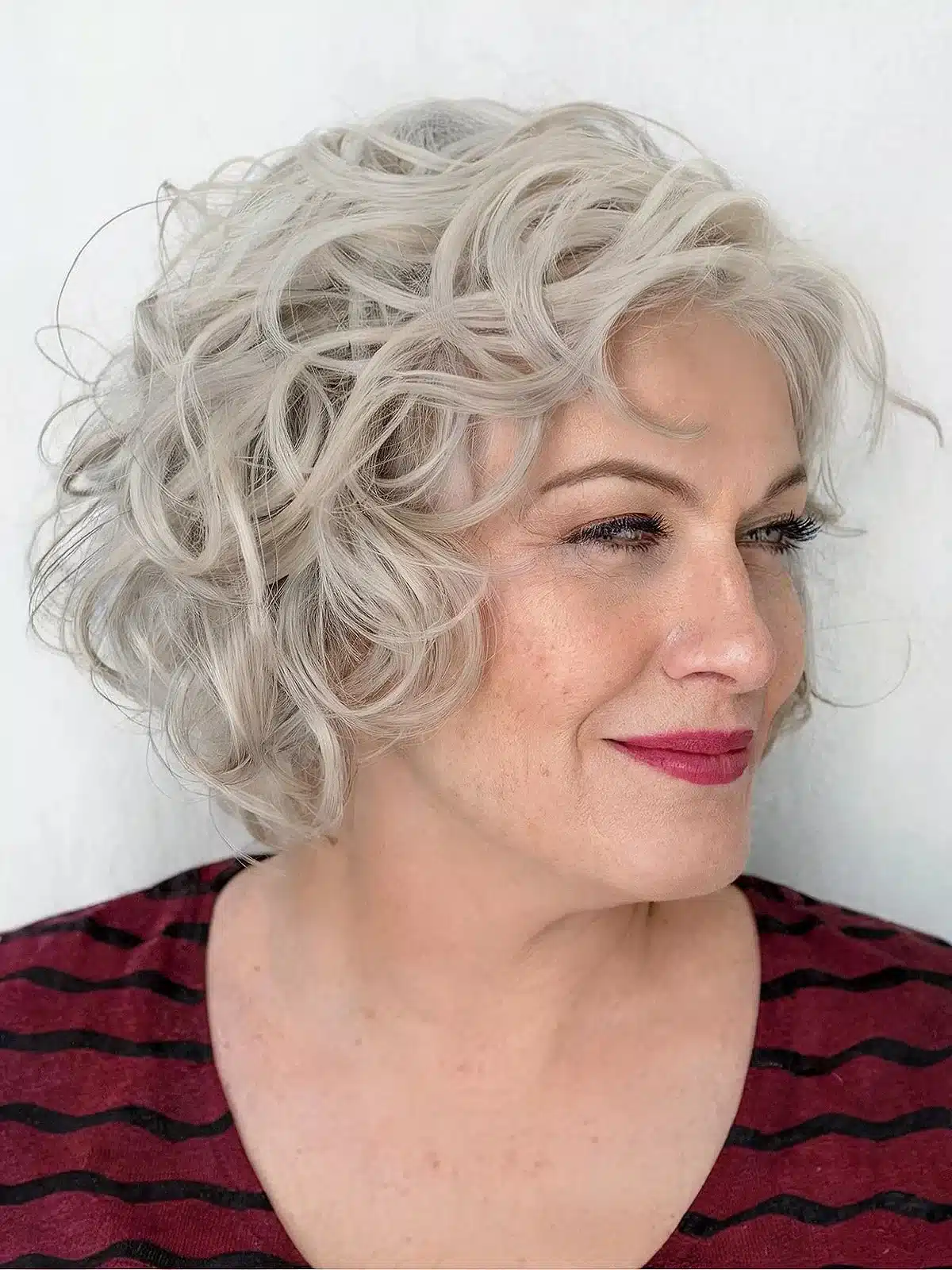 55 modern layered bob haircuts for women over 50 to take years off 40