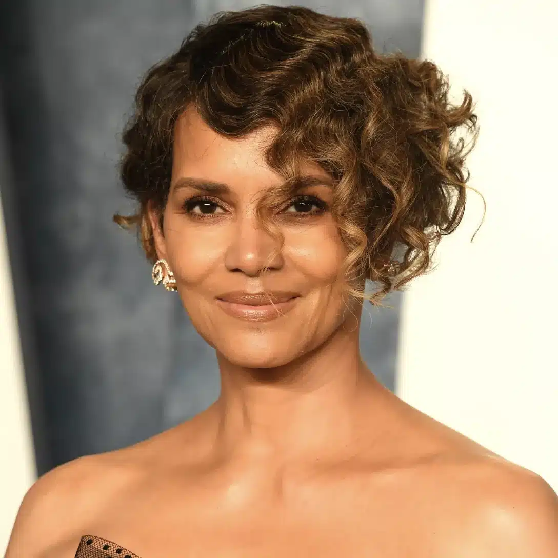 say oui to the french bob this winter with these 14 styles 16